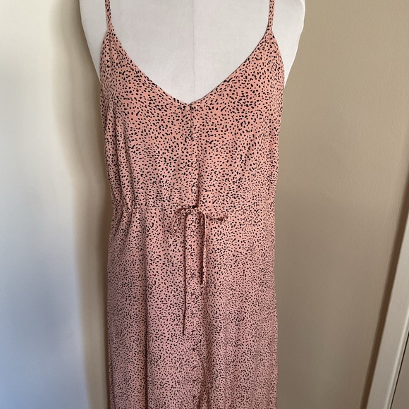 Rails - Frida Dress in Rose Spotted hemline edge with Ruffle Size Medium - Picture 4 of 8
